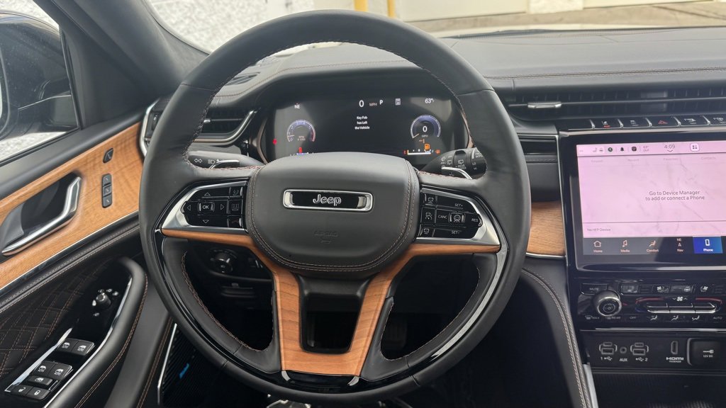 Used 2024 Jeep Grand Cherokee L Summit image 21