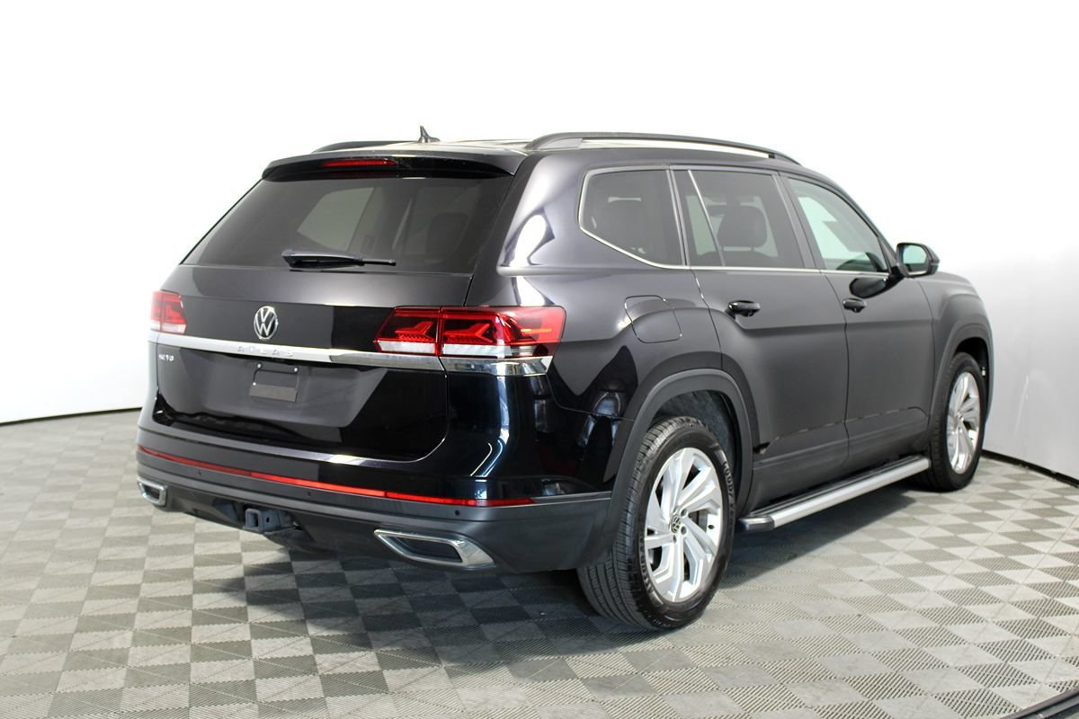 Used 2023 Volkswagen Atlas SE w/ Panoramic Sunroof Package FWD image 6