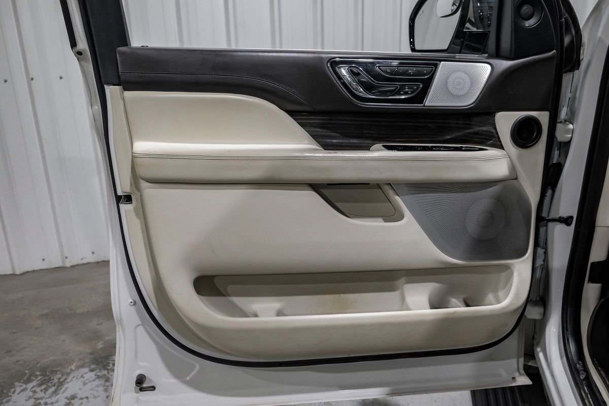 Used 2021 Lincoln Navigator L Black Label w/ Cargo Convenience Package image 46