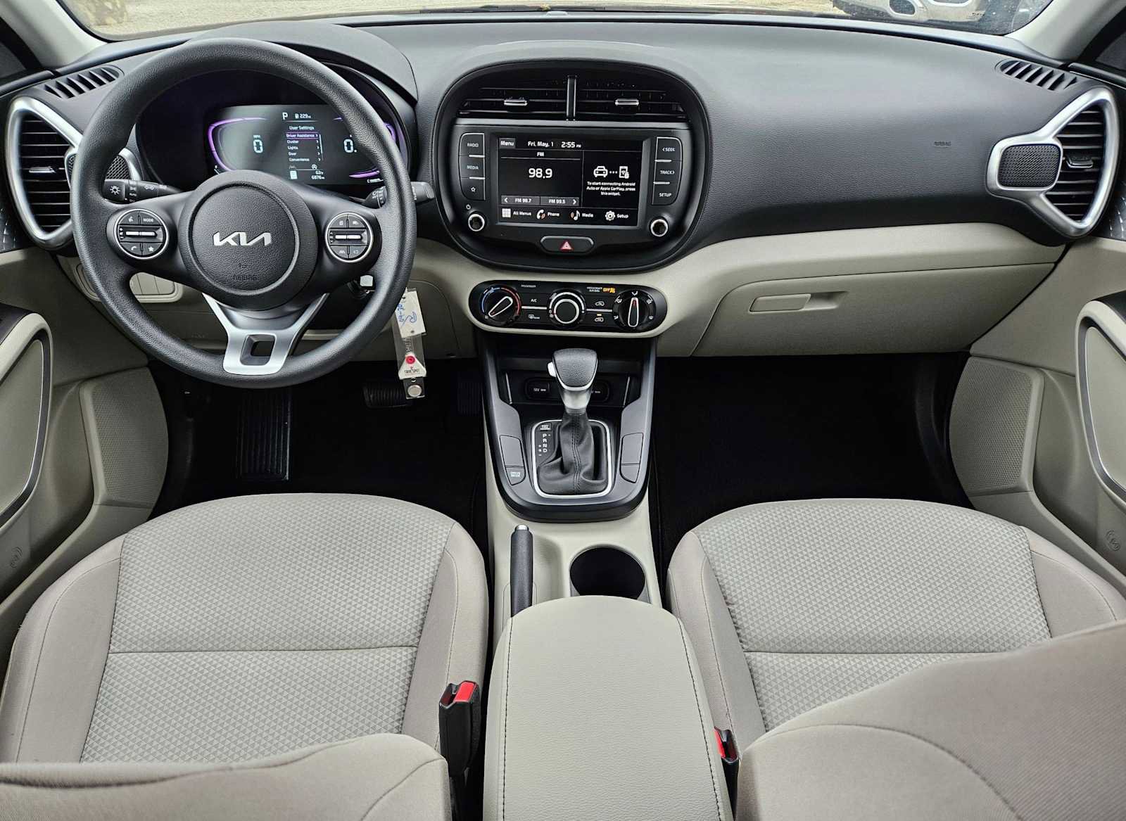 Certified 2025 Kia Soul LX FWD image 15