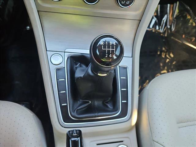 Used 2015 Volkswagen Golf TDI S image 12