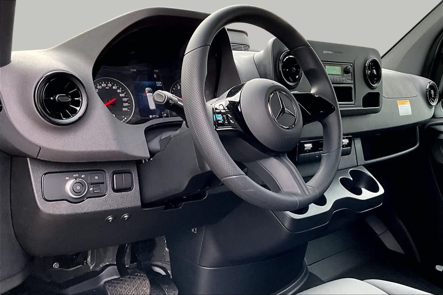 New 2025 Mercedes-Benz Sprinter 2500 image 10