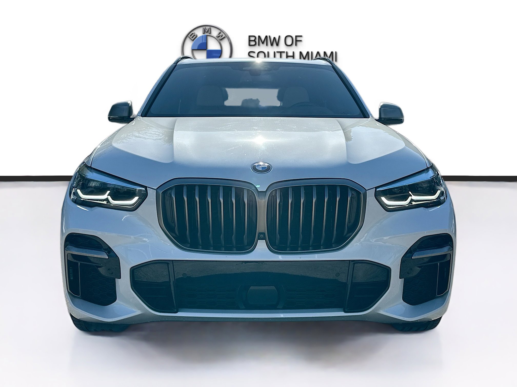 Used 2022 BMW X5 M50i image 2