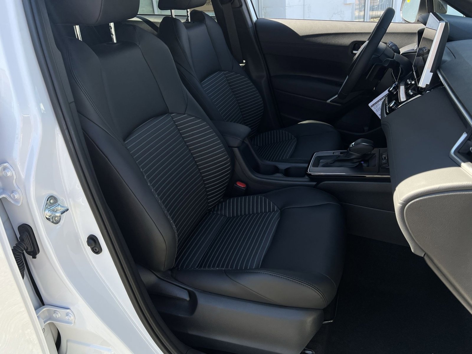 New 2026 Toyota Corolla Cross XSE w/ Convenience Package image 28