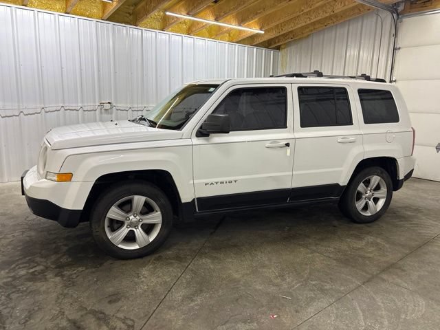 Used 2014 Jeep Patriot Limited w/ Sun/Sound Group AWD/4WD image 4