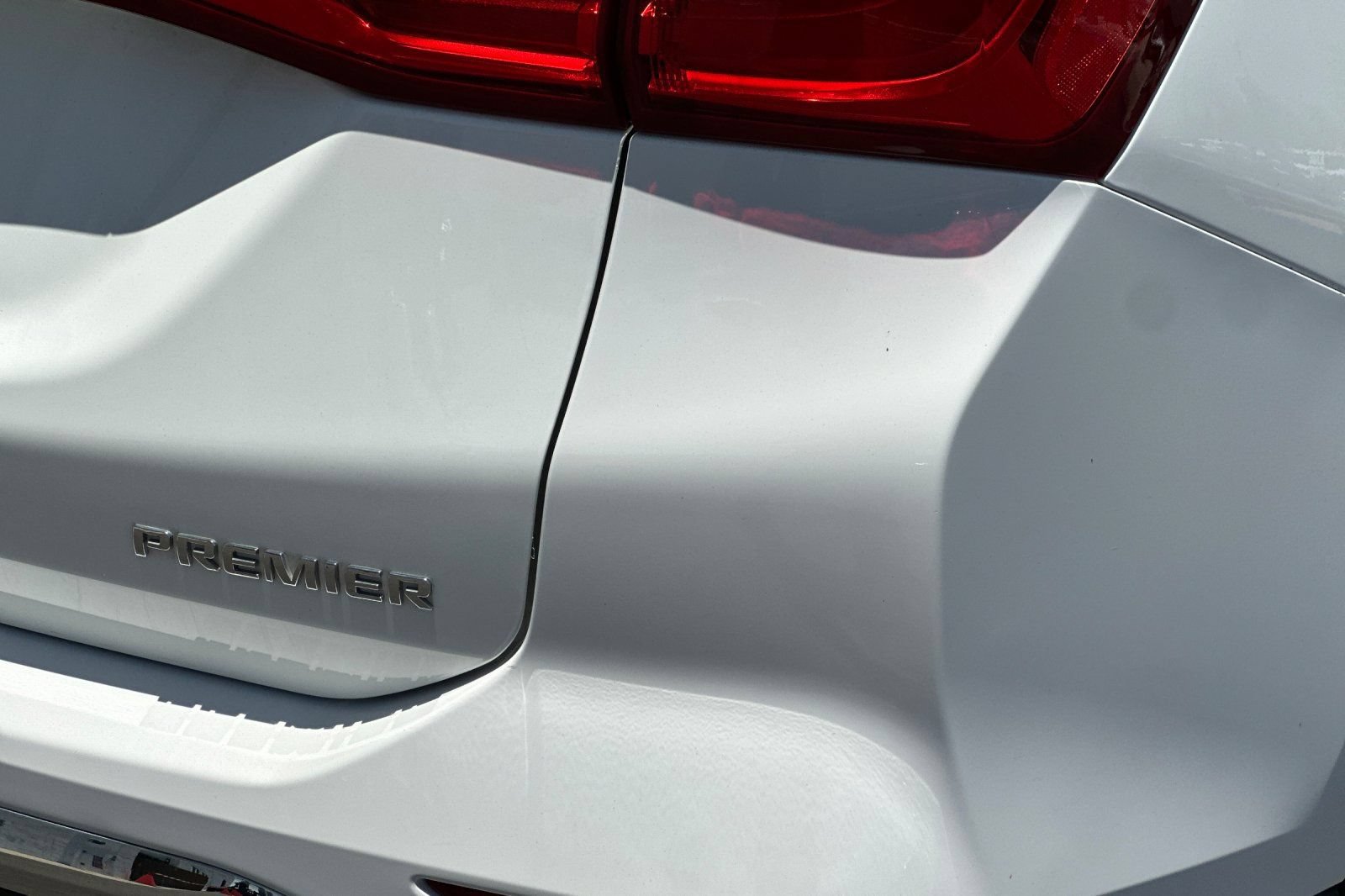 Used 2021 Chevrolet Equinox Premier FWD image 37