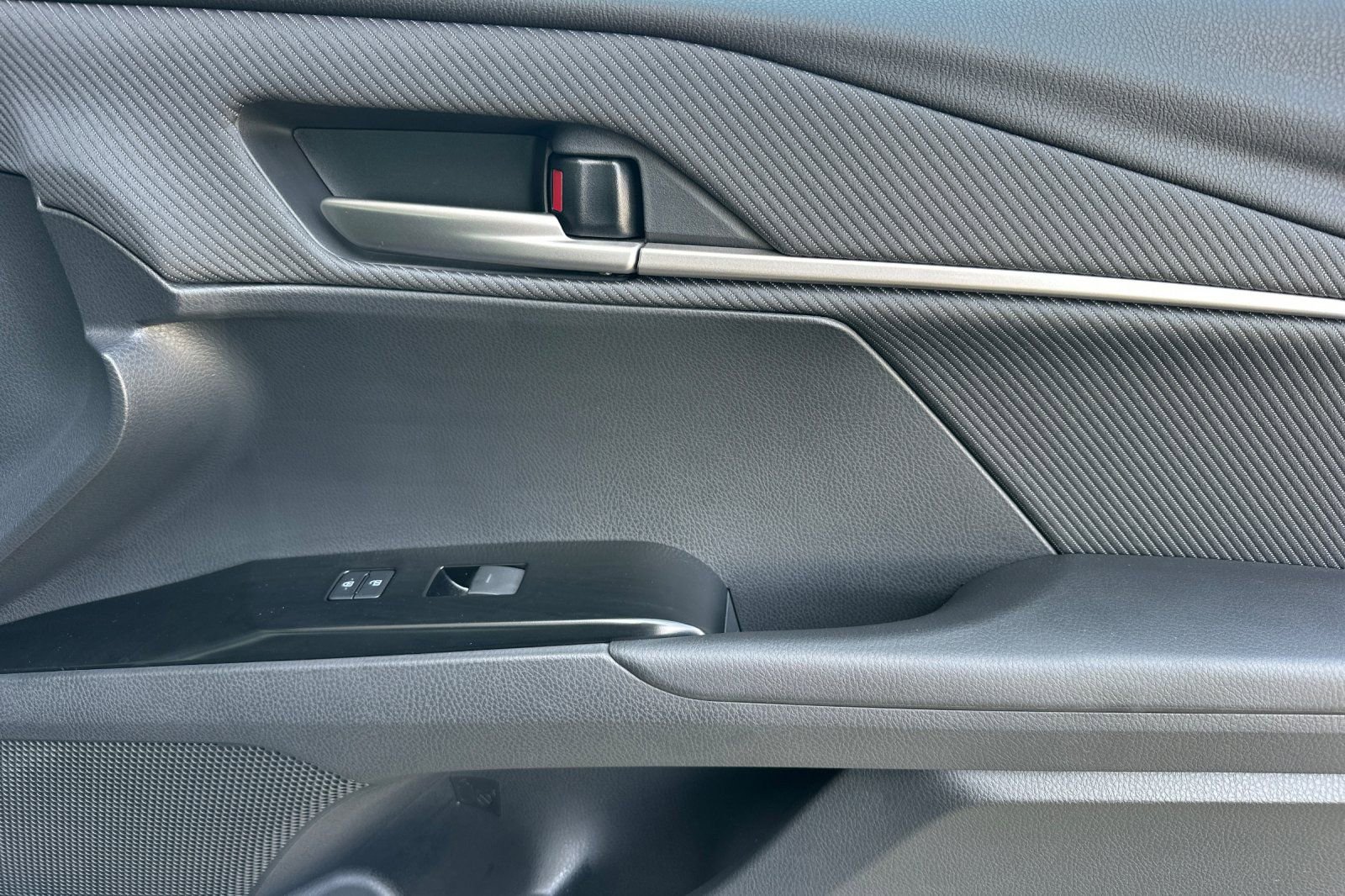 Used 2026 Toyota Camry SE image 21