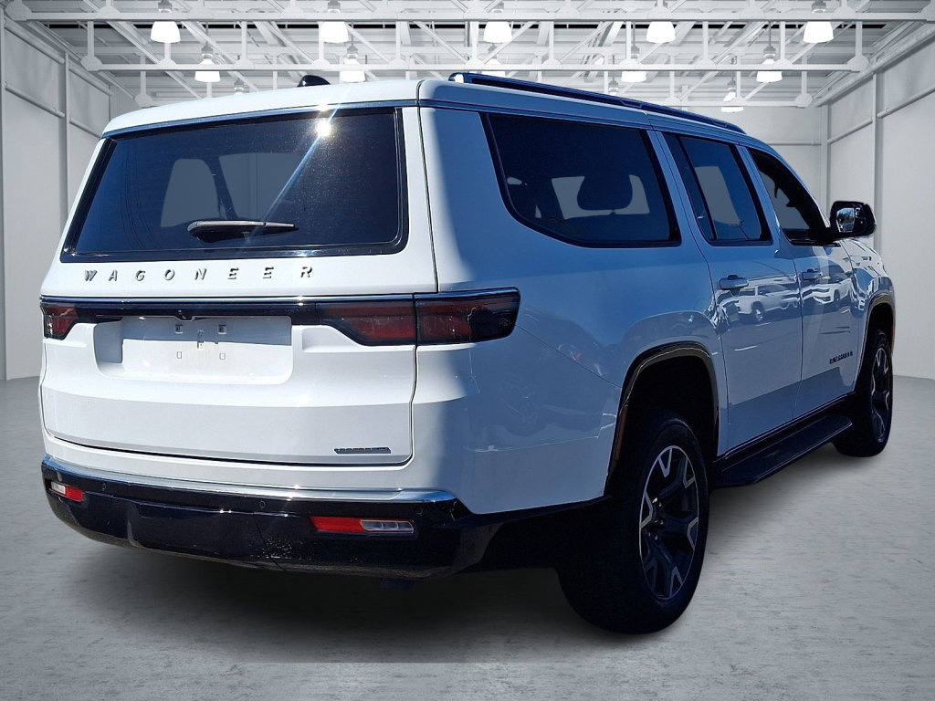 Used 2024 Jeep Wagoneer L Series III w/ Flexible Seating Group image 5