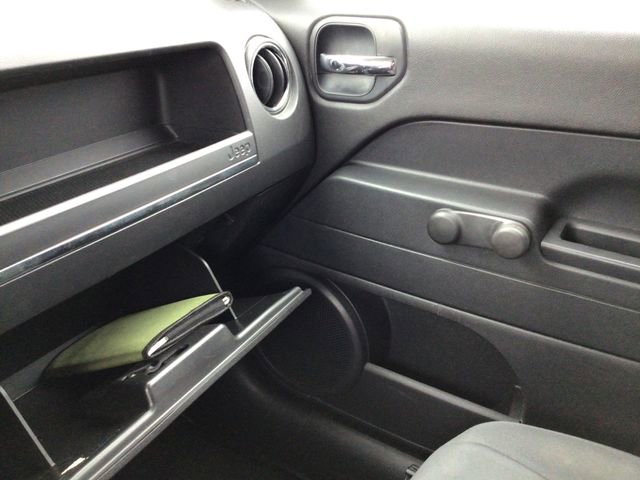 Used 2011 Jeep Patriot Sport FWD image 30