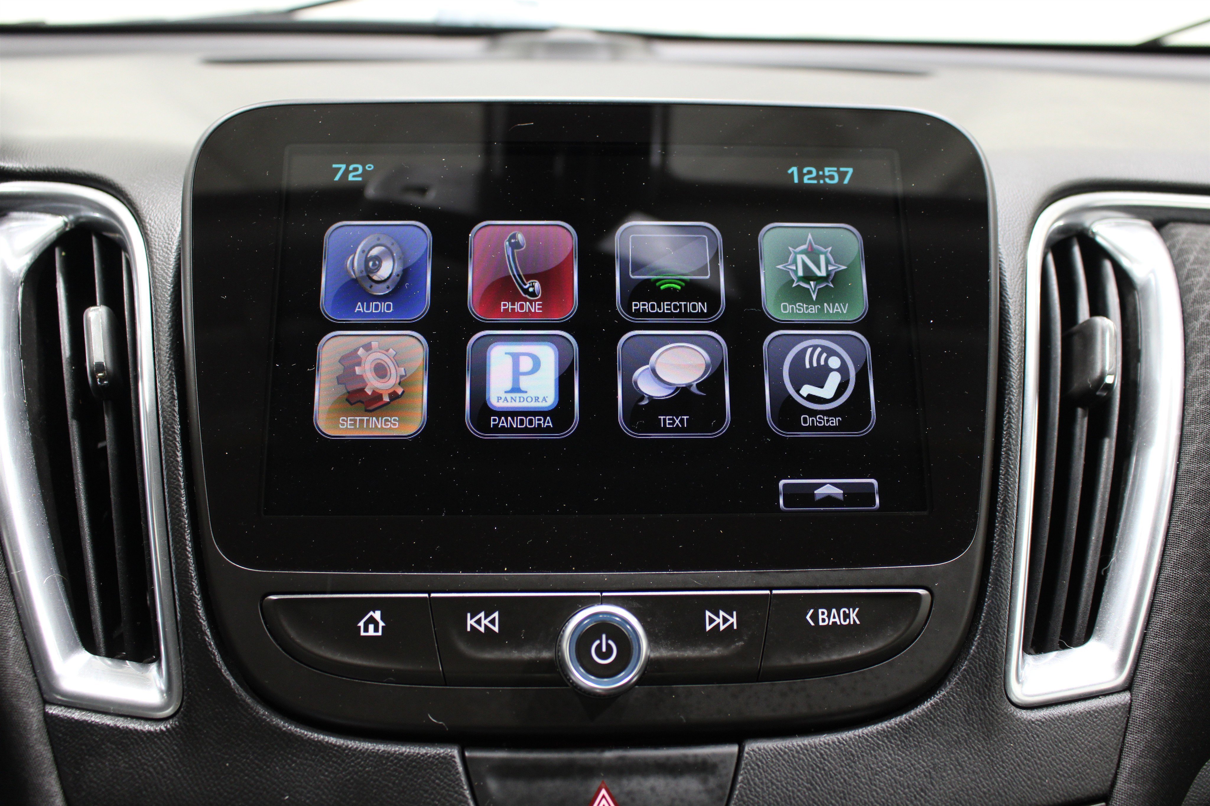 Used 2016 Chevrolet Malibu LT image 14