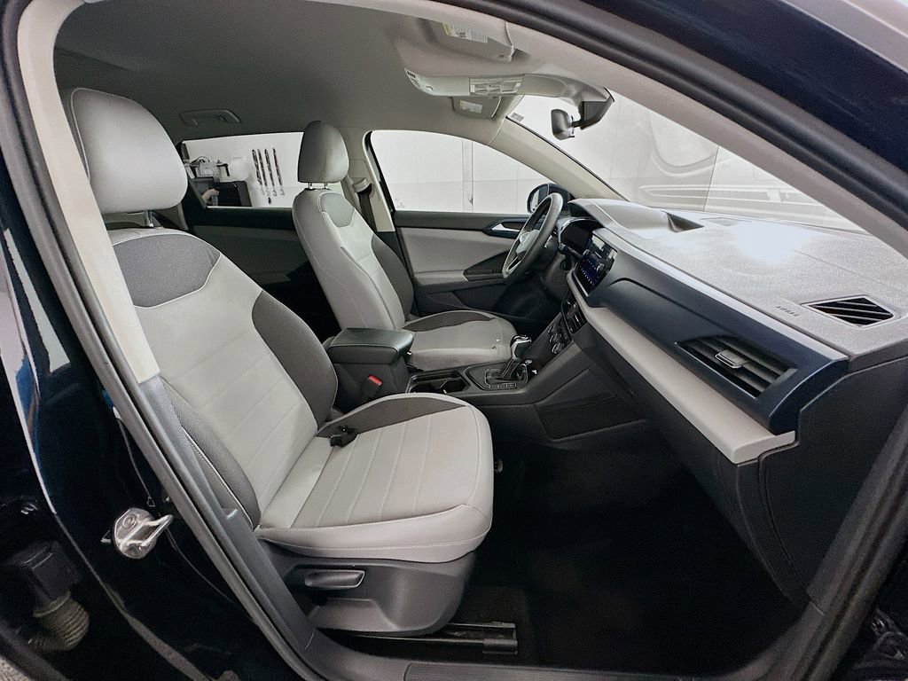 Used 2023 Volkswagen Taos SE image 27