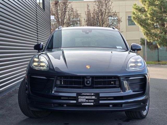 Used 2025 Porsche Macan image 10