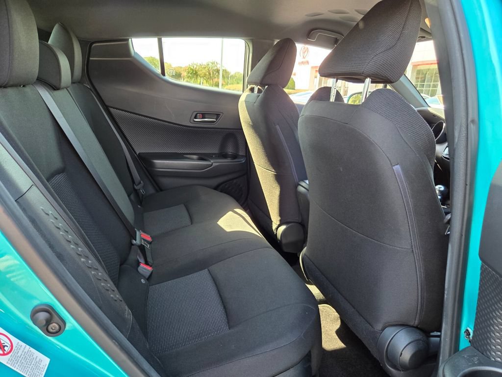 Used 2018 Toyota C-HR XLE FWD image 15