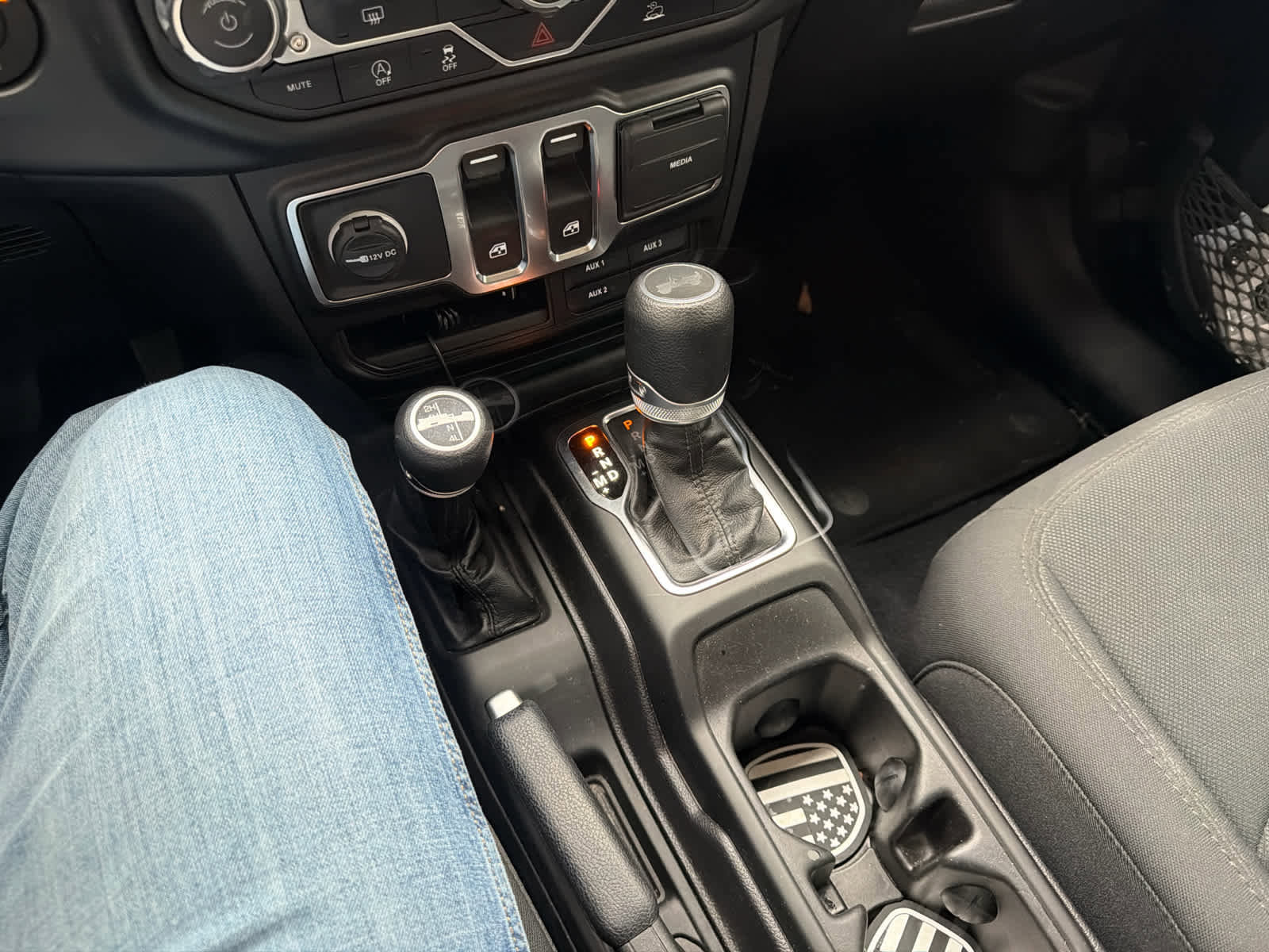 Used 2022 Jeep Wrangler Sport AWD/4WD image 29