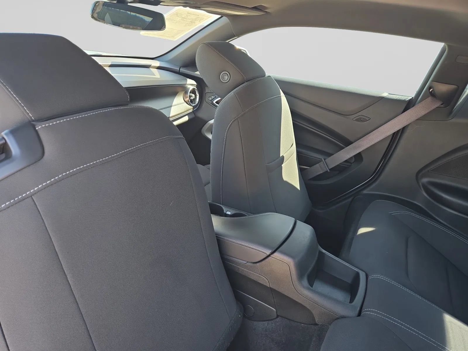 Used 2017 Chevrolet Camaro LT RWD image 26