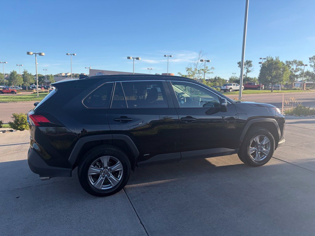 Used 2025 Toyota RAV4 XLE AWD/4WD image 8