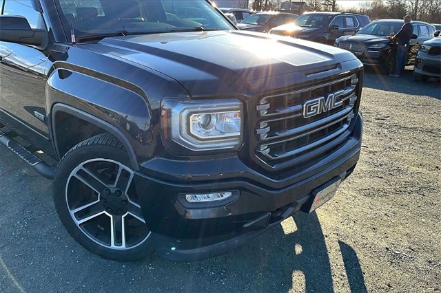 Used 2018 GMC Sierra 1500 SLT w/ Black Pack image 4