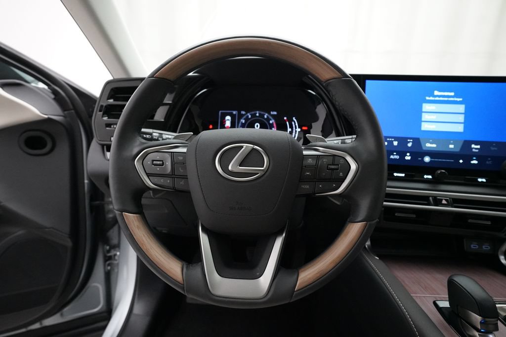 Used 2023 Lexus RX 350 Premium w/ Accessory Package AWD/4WD image 4