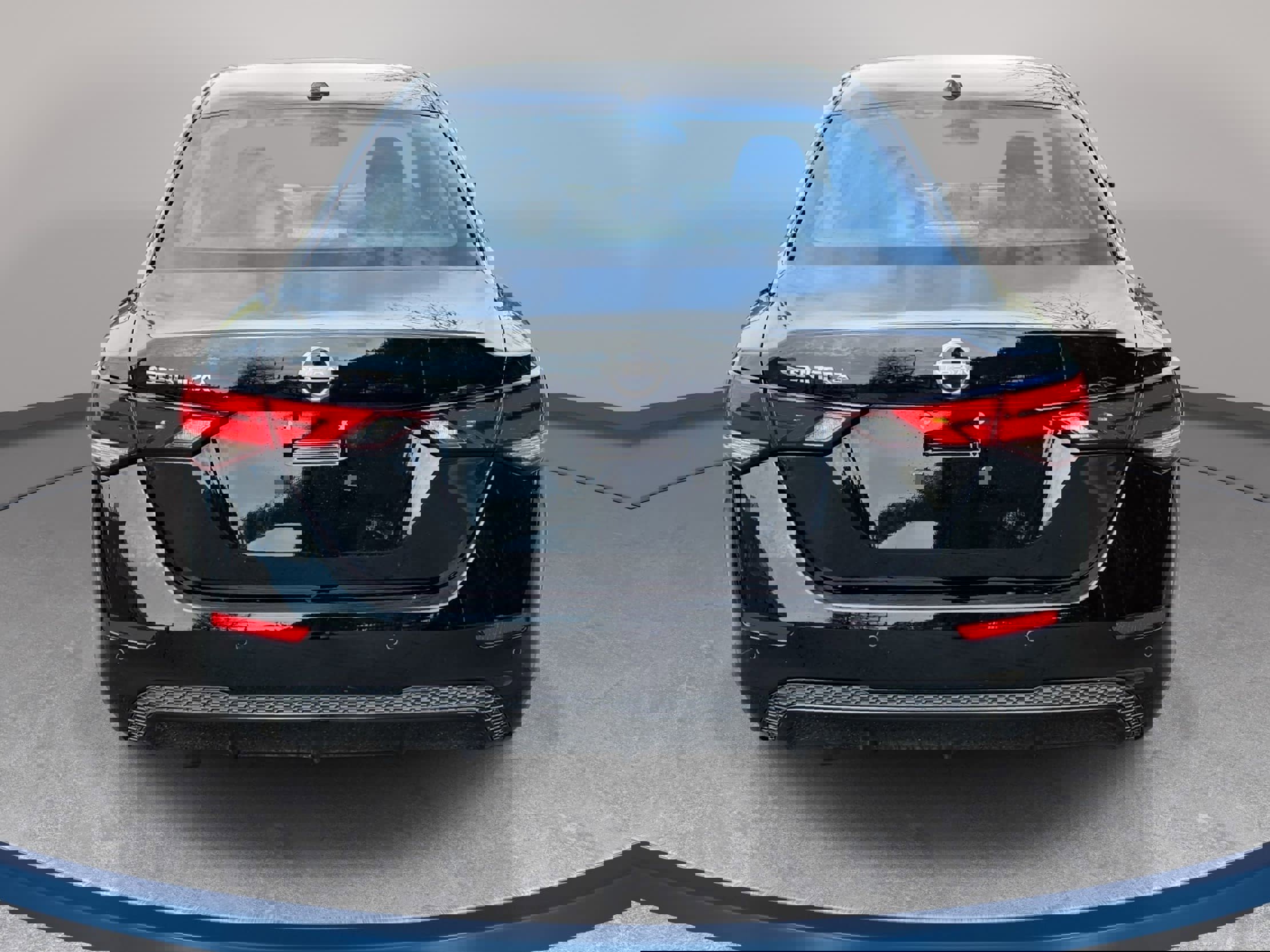 Used 2025 Nissan Sentra SV image 6