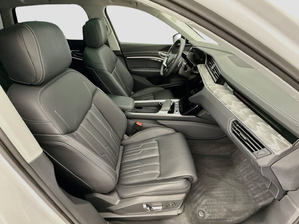 Certified 2024 Audi Q8 e-tron Prestige AWD/4WD image 19