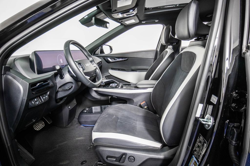 Used 2023 Kia EV6 GT-Line w/ GT-Line Suede Seat Package image 9