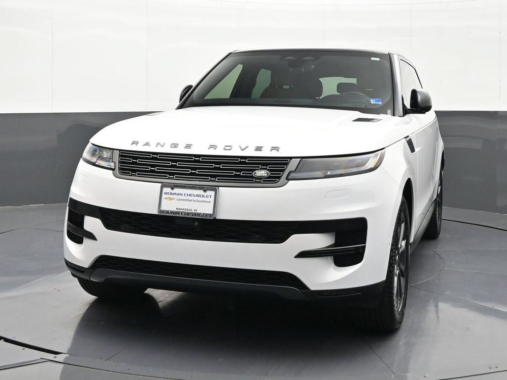 Used 2024 Land Rover Range Rover Sport SE AWD/4WD image 8