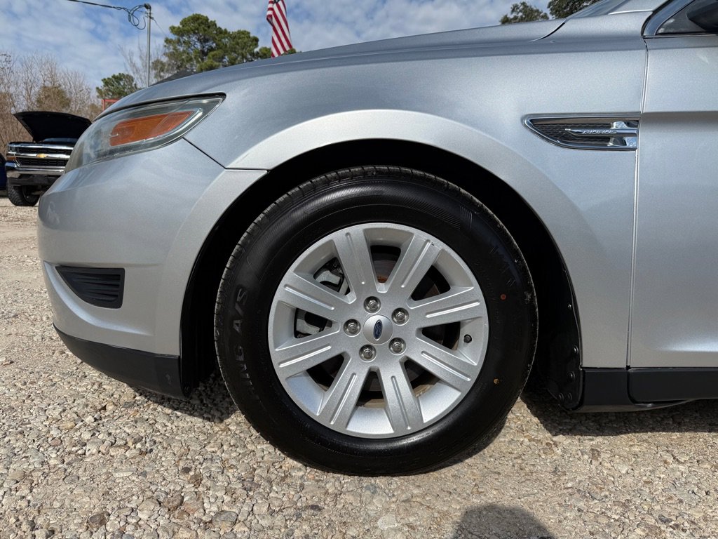 Used 2012 Ford Taurus SE image 29