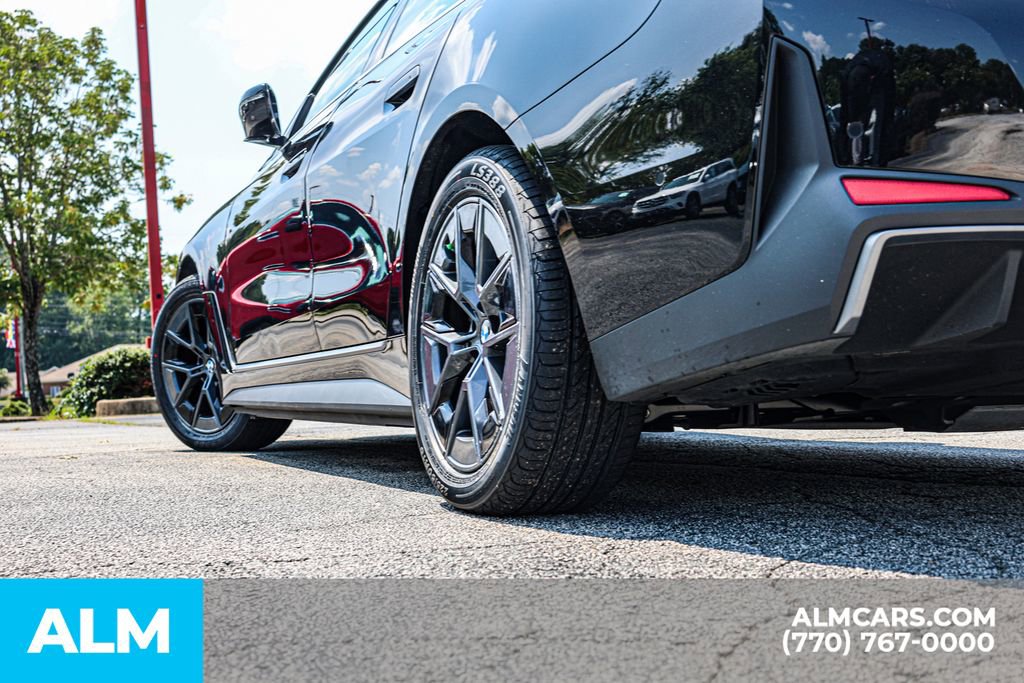 Used 2025 BMW i4 xDrive40i w/ Parking Assistance Package image 17