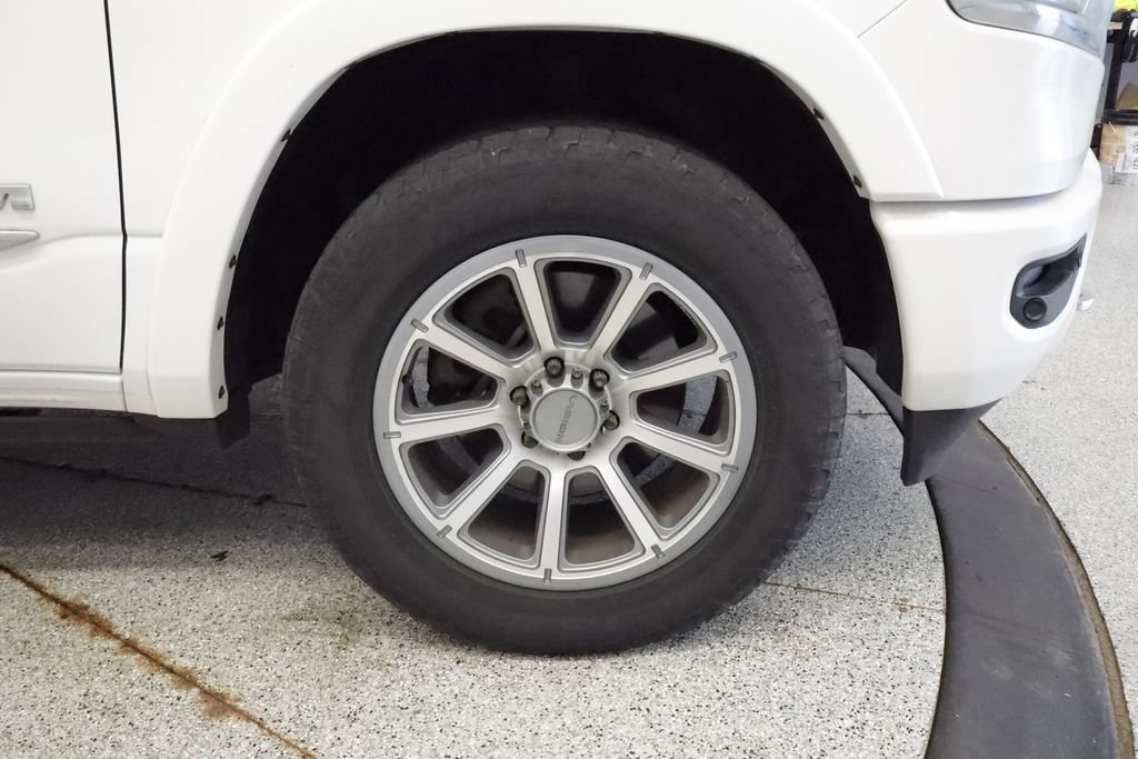 Used 2019 RAM 1500 Limited AWD/4WD image 12