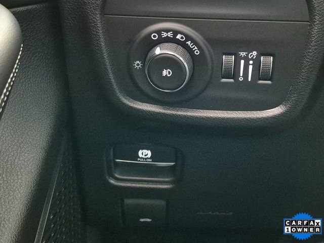 Used 2024 Jeep Grand Cherokee L Limited w/ Black Appearance Package image 16