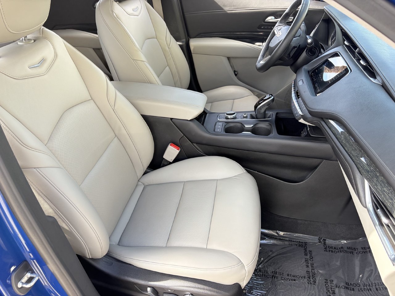 Used 2021 Cadillac XT4 Premium Luxury FWD image 10