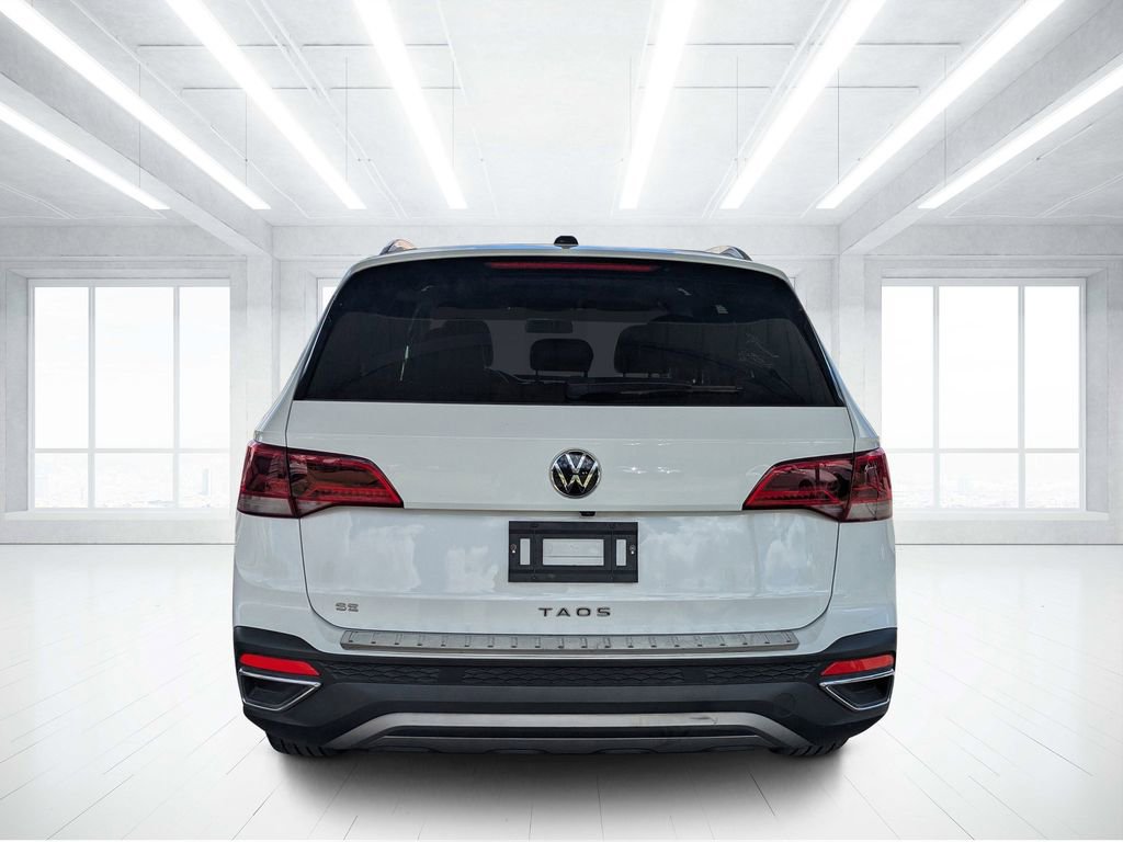 Used 2022 Volkswagen Taos SE image 4