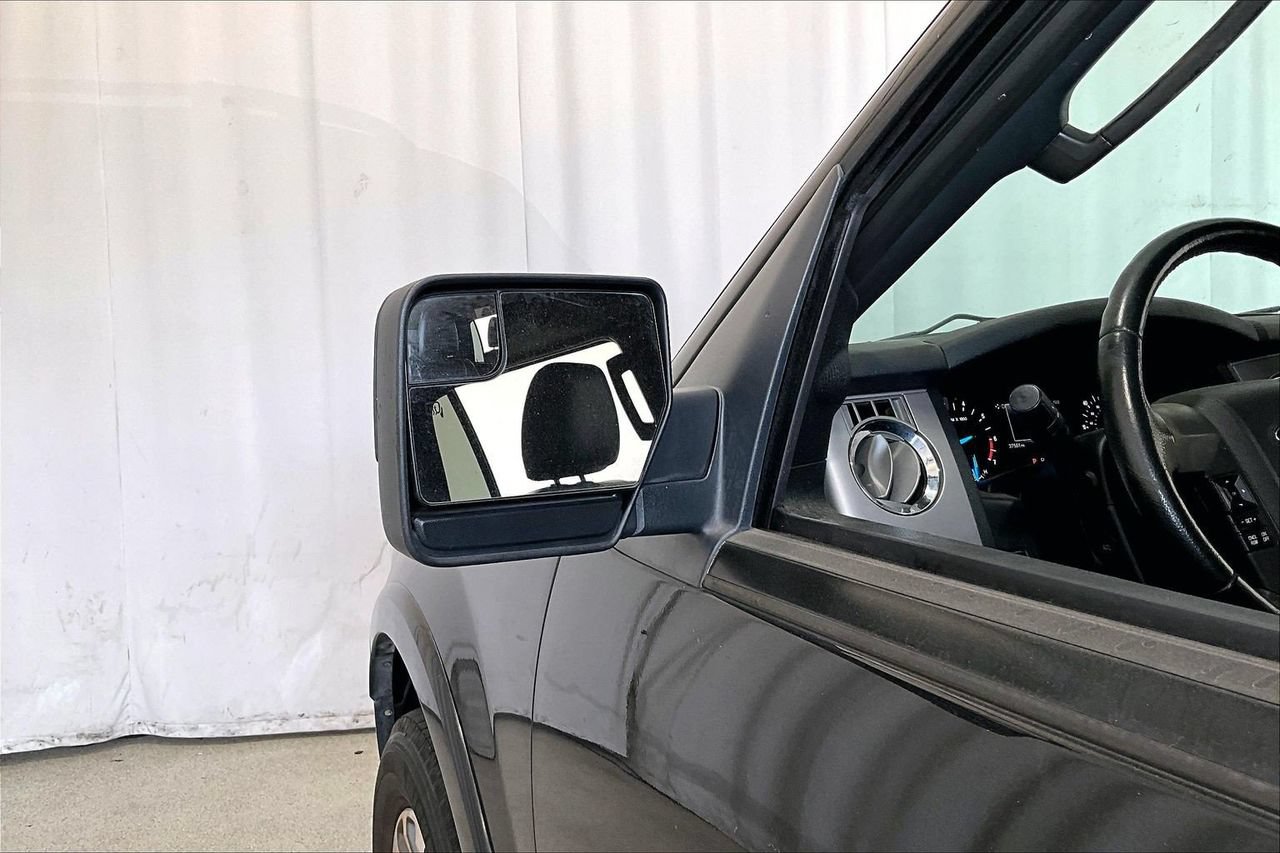 Used 2016 Ford Expedition XLT RWD image 10
