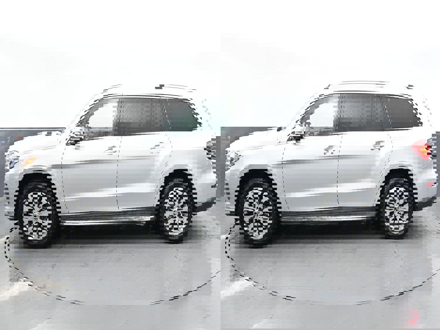 Used 2019 Mercedes-Benz GLS 450 4MATIC image 4