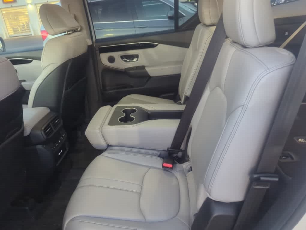 Used 2023 Honda Pilot EX-L image 5