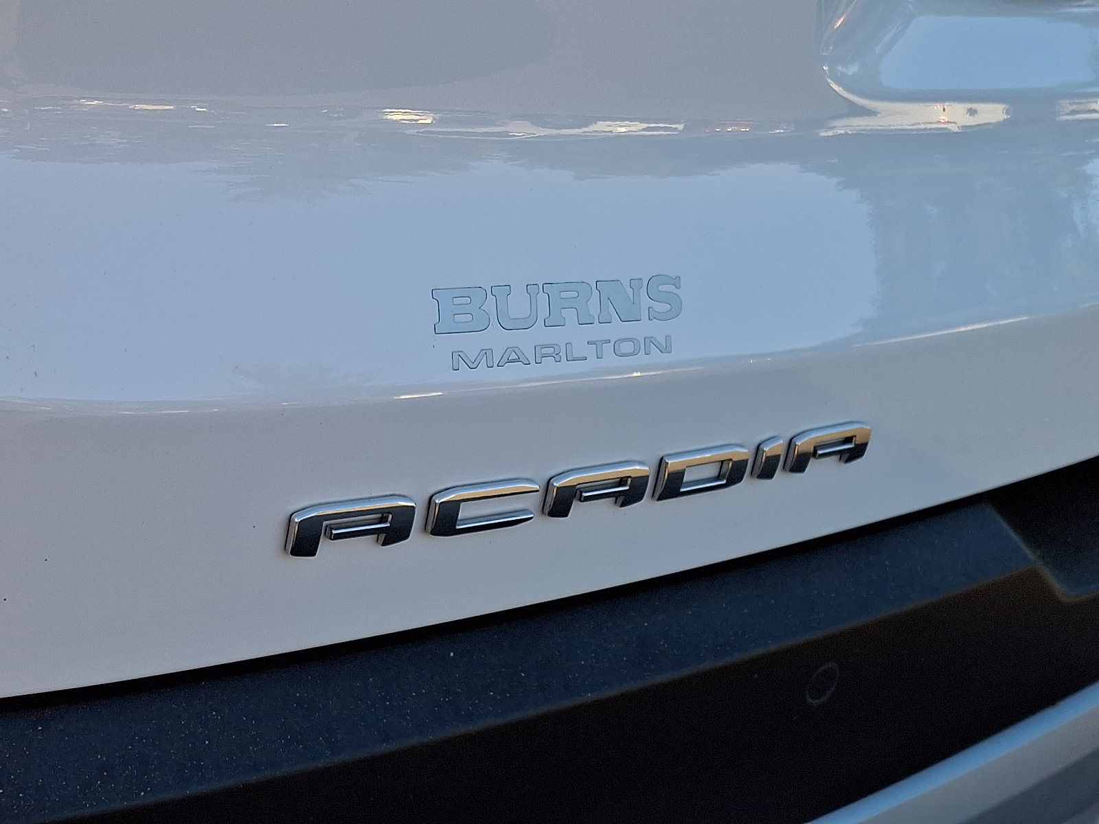 Used 2023 GMC Acadia SLE FWD image 29