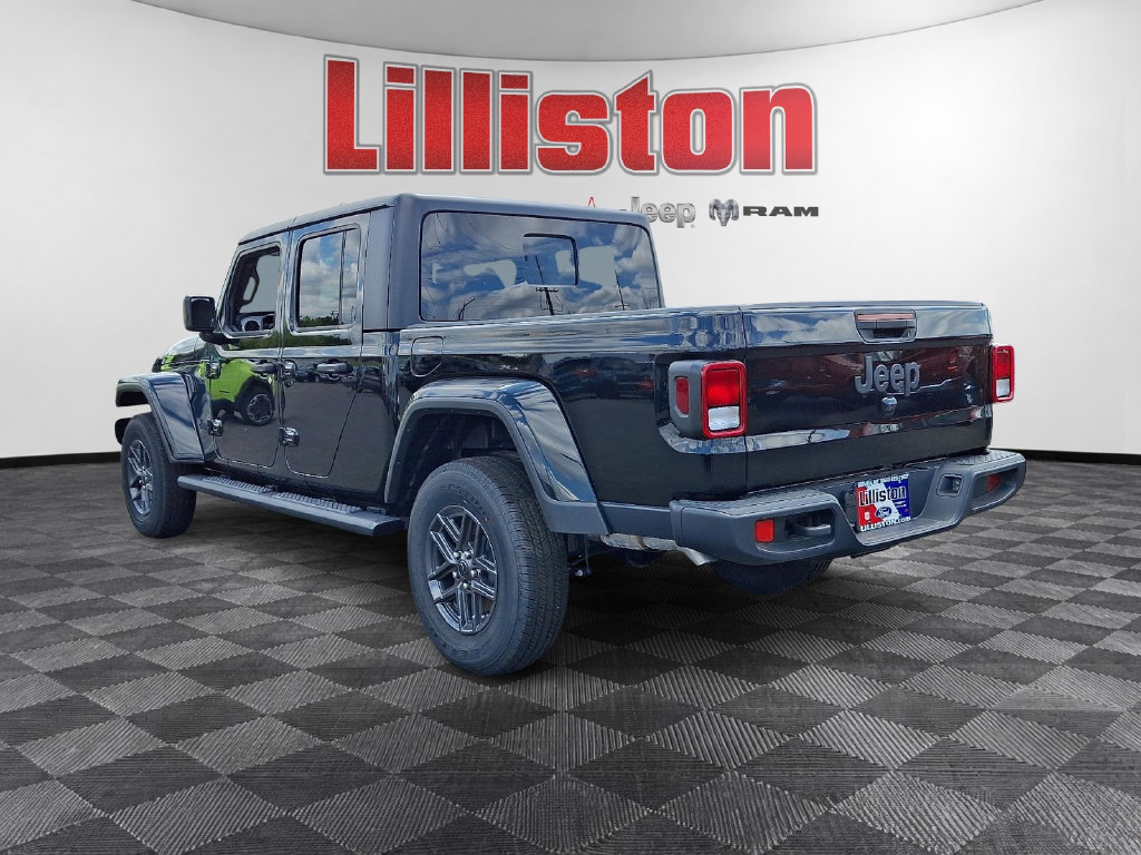 New 2026 Jeep Gladiator Sport AWD/4WD image 3