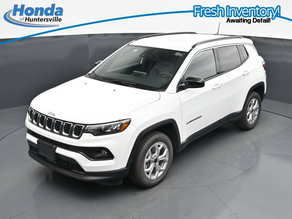 Used 2025 Jeep Compass Latitude AWD/4WD image 18