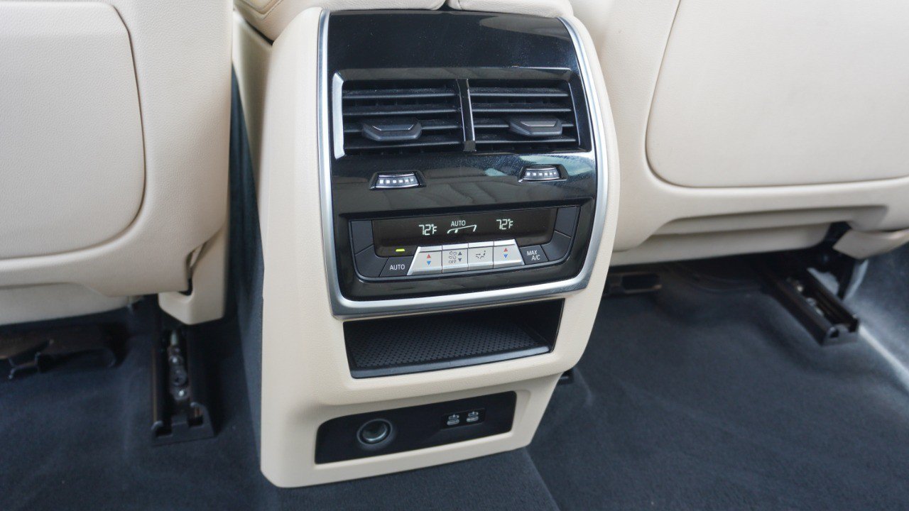 Used 2021 BMW X7 xDrive40i w/ Executive Package AWD/4WD image 34