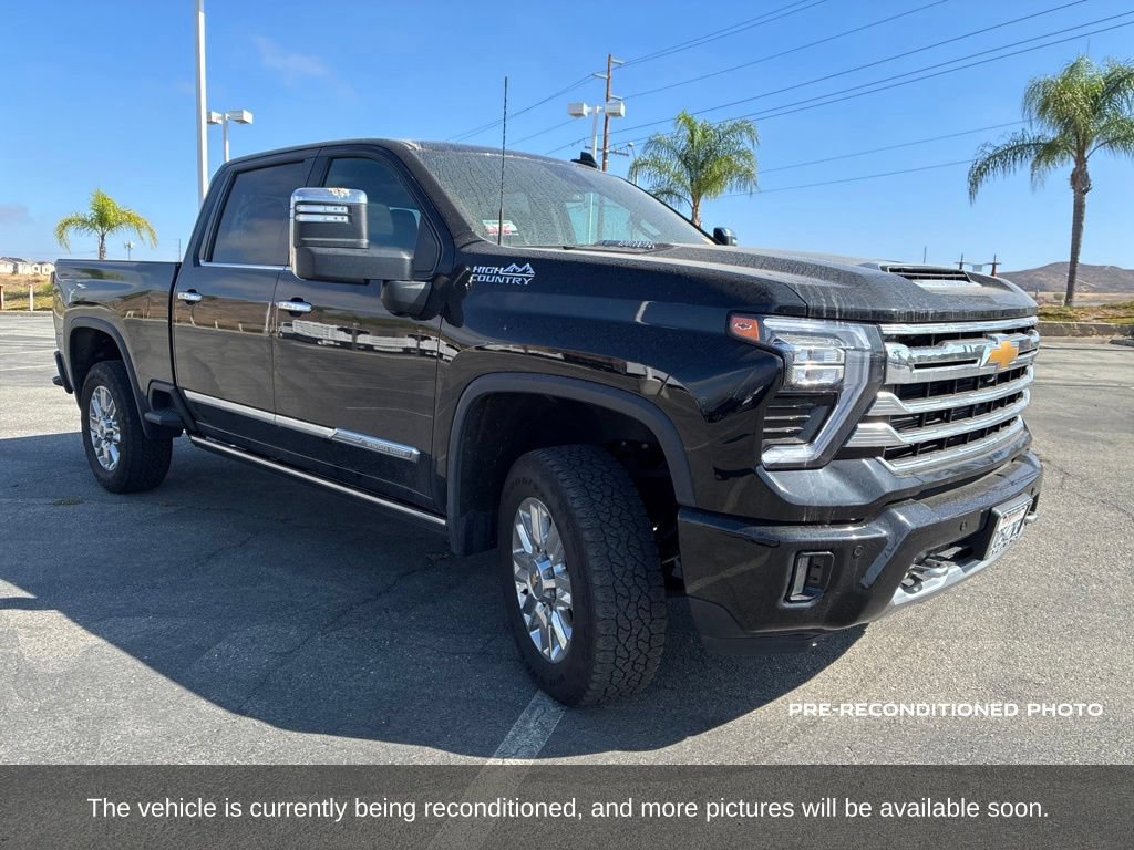 Used 2024 Chevrolet Silverado 2500 High Country w/ LPO, Dark Essentials Package AWD/4WD image 3