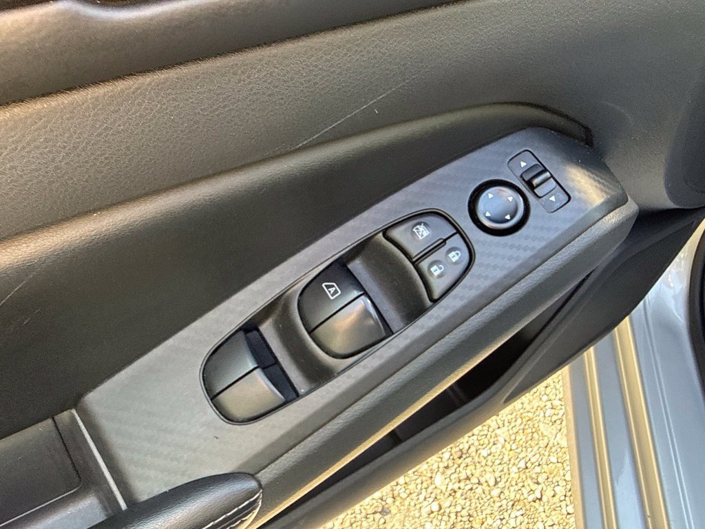 Used 2024 Nissan Altima 2.5 SV FWD image 8