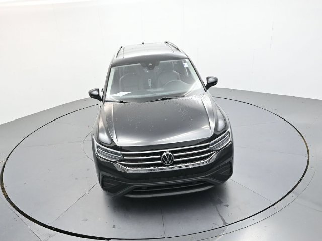 Used 2023 Volkswagen Tiguan SE FWD image 39
