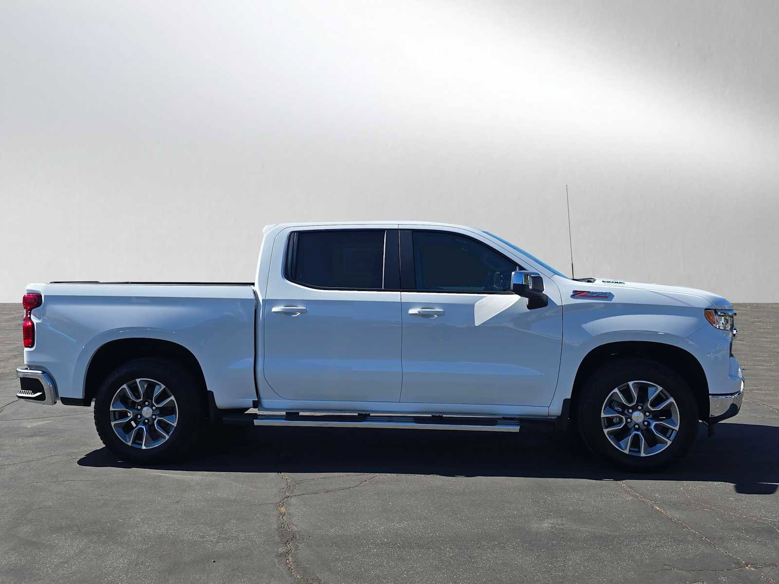 New 2026 Chevrolet Silverado 1500 LT w/ Z71 Off-Road Package image 2