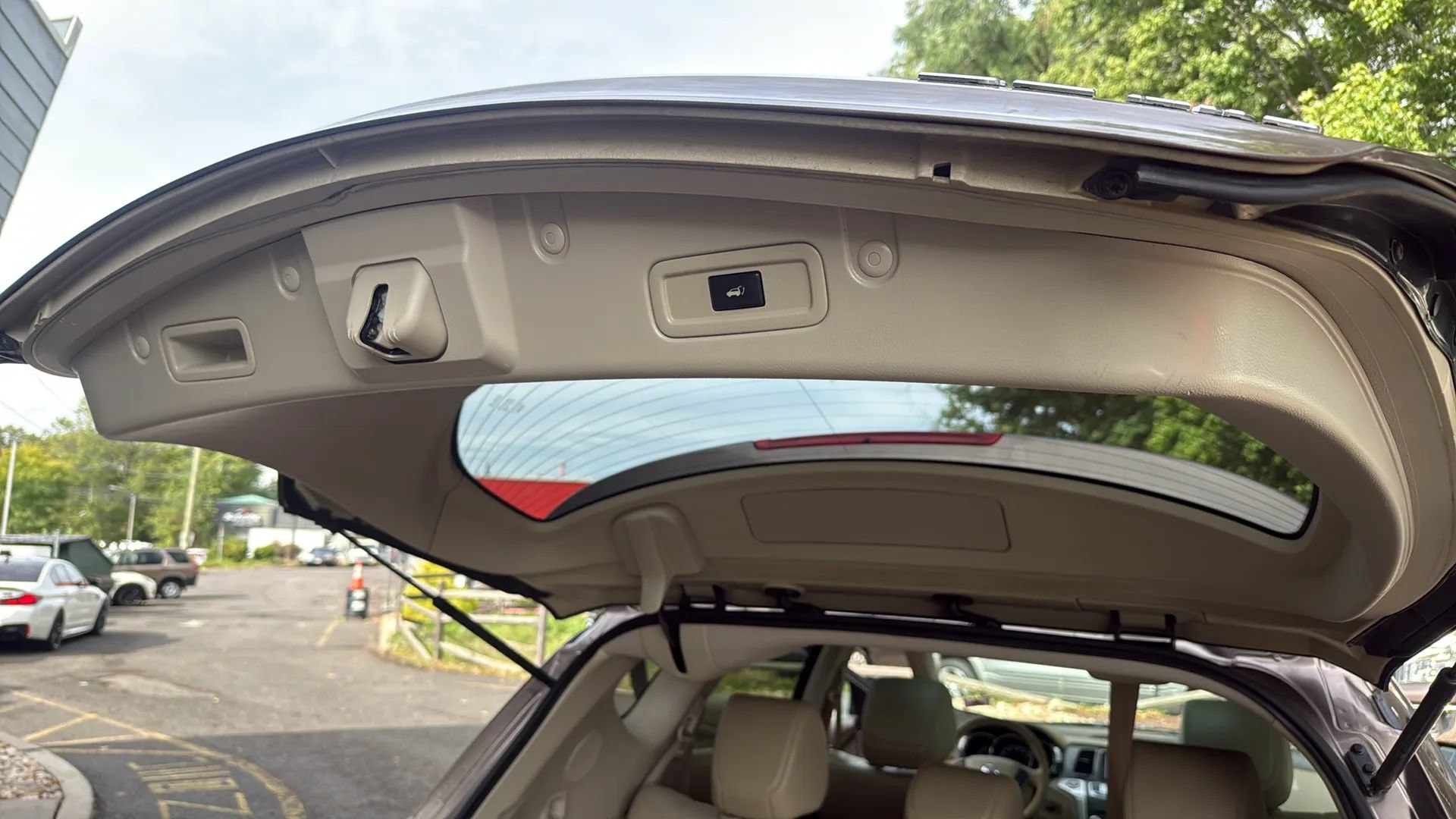 Used 2011 Nissan Murano SL w/ Navigation Pkg AWD/4WD image 46