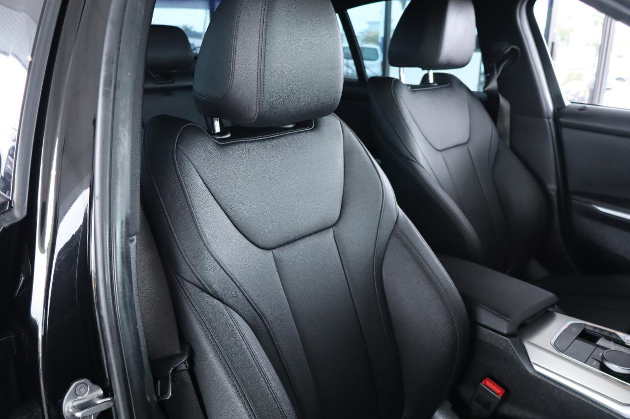 Used 2020 BMW 330i Sedan w/ M Sport Package image 40