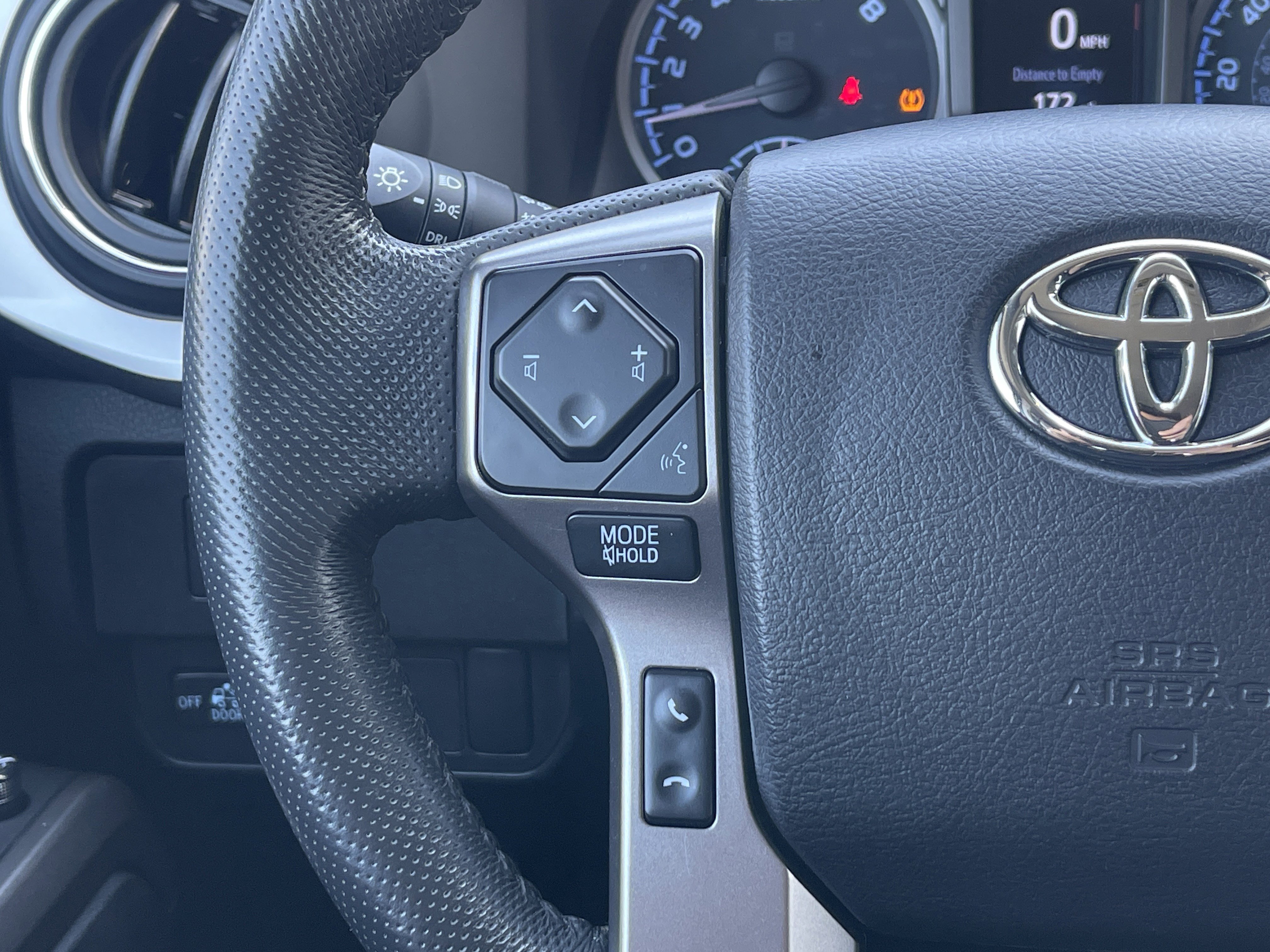 Used 2022 Toyota Tacoma SR5 image 18