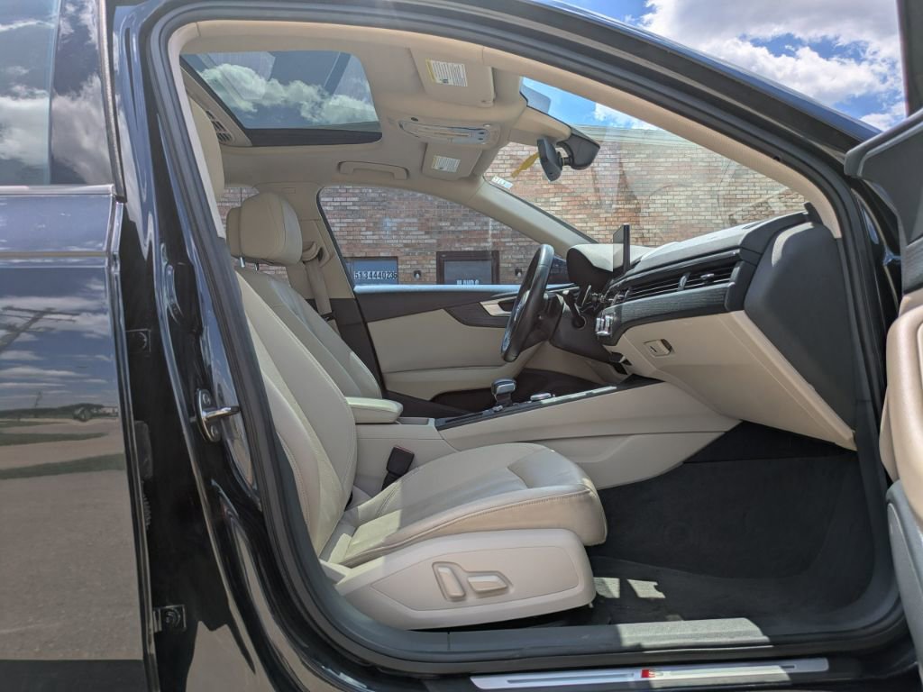 Used 2018 Audi A4 2.0T Ultra Premium w/ Convenience Package FWD image 13