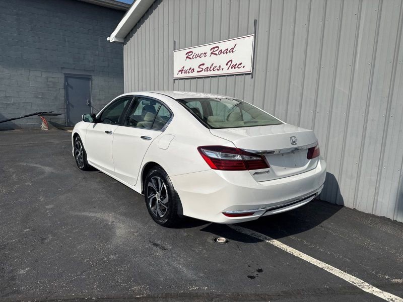 Used 2016 Honda Accord LX image 10