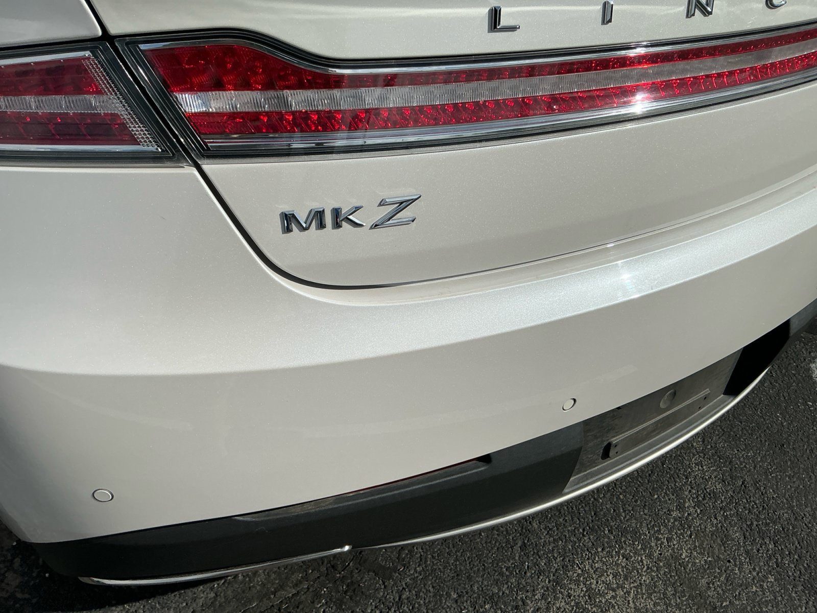 Used 2019 Lincoln MKZ Premiere FWD image 25