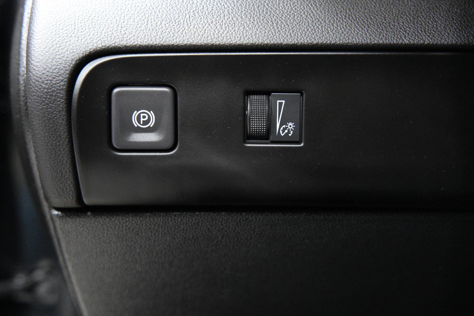 Used 2024 Buick Enclave Essence w/ Experience Buick Package image 31